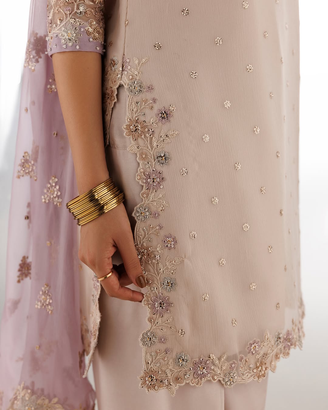 Blush Noor
